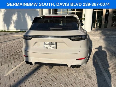 Used 2022 Porsche Cayenne GTS AWD/4WD image 16