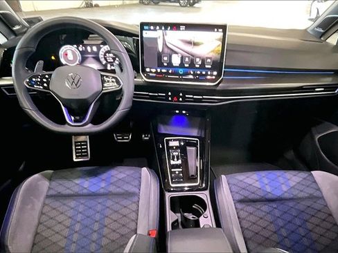 Used 2025 Volkswagen Golf R Black Edition image 7