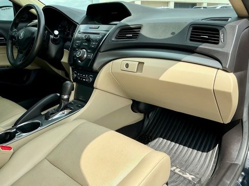 Used 2014 Acura ILX w/ Premium Package image 24