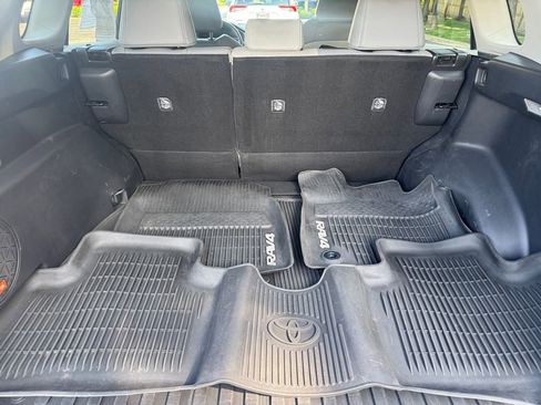 Used 2021 Toyota RAV4 XLE Premium AWD/4WD image 16
