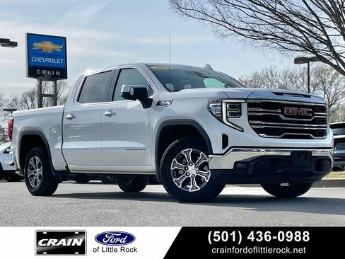 Used 2025 GMC Sierra 1500 SLT AWD/4WD image 1