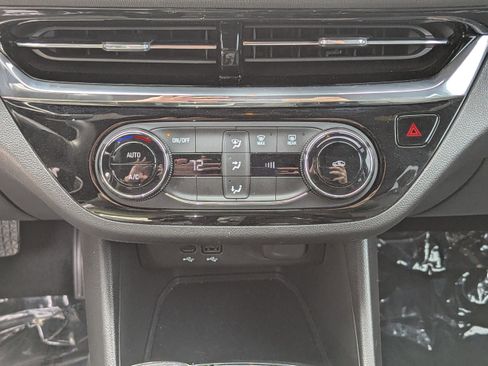 Used 2025 Buick Envista Sport Touring FWD image 23
