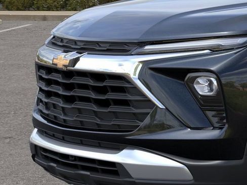 New 2026 Chevrolet TrailBlazer LT w/ Midnight Edition FWD image 13