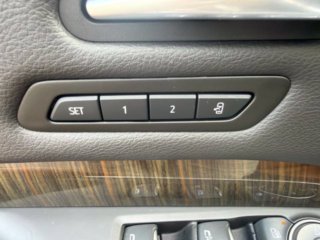 Used 2020 Cadillac XT4 Premium Luxury w/ Enhanced Visibility Package FWD image 26