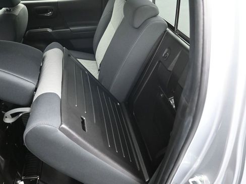 Used 2023 Toyota Tacoma TRD Sport image 28