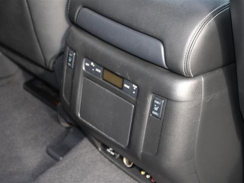 Used 2017 INFINITI QX80 4WD w/ Deluxe Technology Package image 19