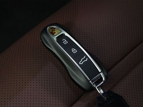 New 2026 Porsche Cayenne E-Hybrid image 23