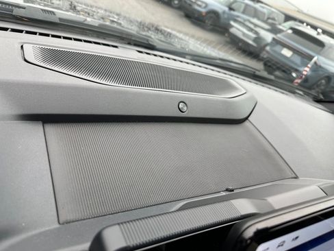 Used 2023 Ford F150 Lightning Platinum image 21