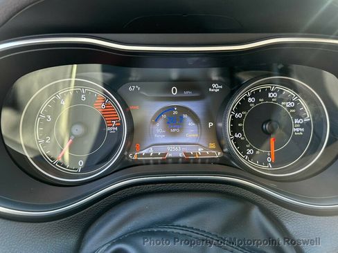 Used 2019 Jeep Cherokee Limited AWD/4WD image 14