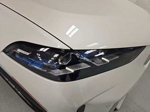 Used 2025 BMW X5 xDrive40i image 10