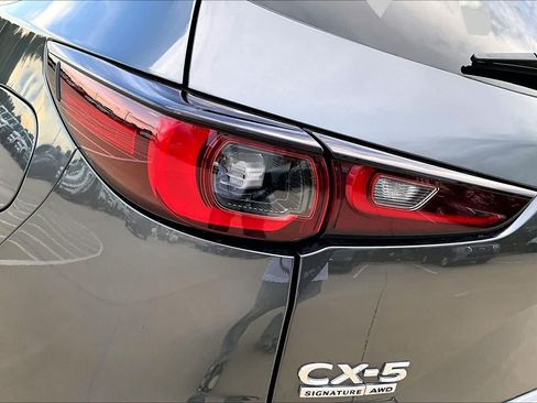 Used 2023 MAZDA CX-5 Signature AWD/4WD image 28