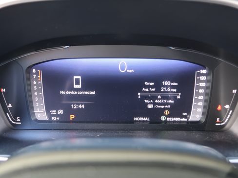Used 2025 Honda Pilot Black Edition image 19