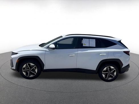 Used 2025 Hyundai Tucson SEL FWD image 9