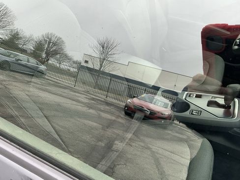 Used 2024 Subaru Crosstrek 2.0i Premium image 18