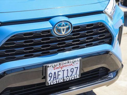 Certified 2022 Toyota RAV4 SE AWD/4WD image 5