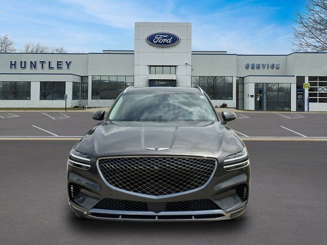 Used 2025 Genesis GV70 2.5T w/ Advanced Package AWD/4WD image 3