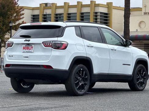 New 2026 Jeep Compass Latitude image 3