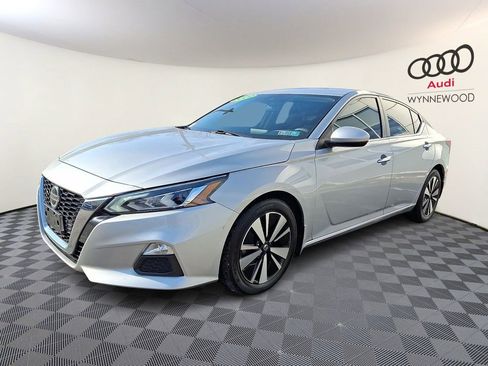 Used 2022 Nissan Altima 2.5 SV image 3