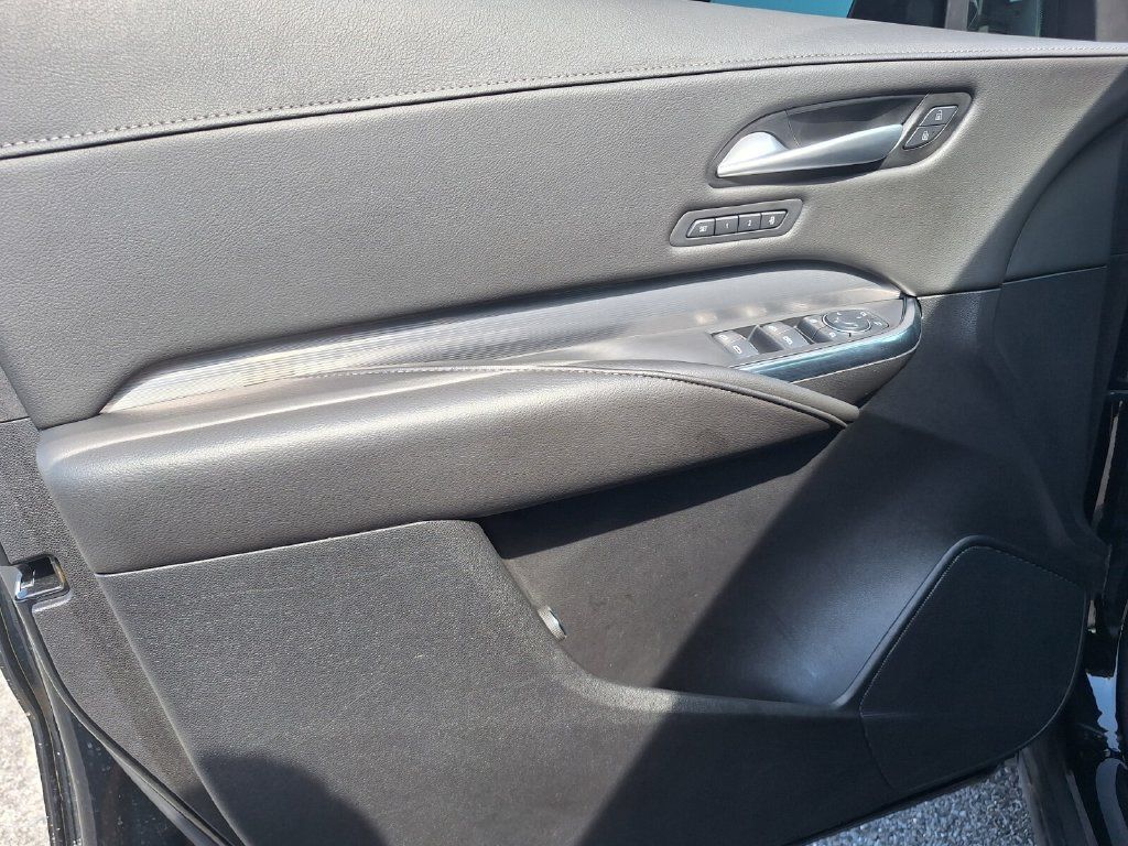 Certified 2025 Cadillac XT4 Premium Luxury w/ Technology Package FWD image 33