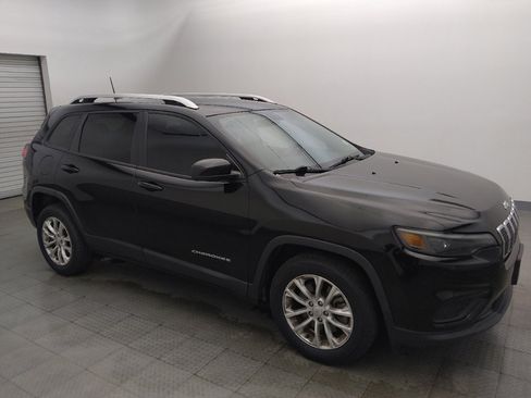 Used 2020 Jeep Cherokee Latitude FWD image 11