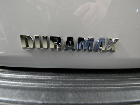 Used 2024 Chevrolet Suburban RST w/ Luxury Package image 19