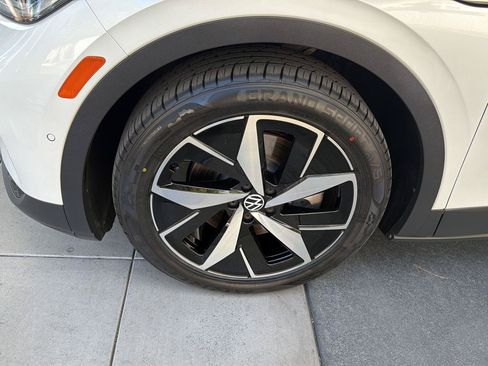 Certified 2023 Volkswagen ID.4 Pro S RWD image 9