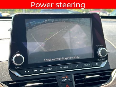 Used 2024 Nissan Altima 2.5 SV FWD image 18
