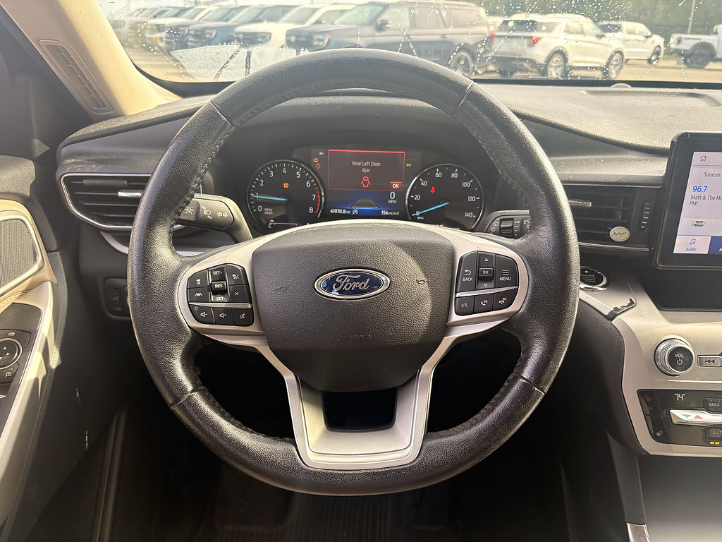 Used 2021 Ford Explorer XLT w/ Equipment Group 202A AWD/4WD image 25