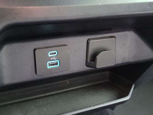 Used 2023 Ford F150 XLT image 22