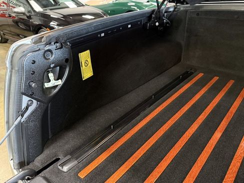 Used 2004 Chevrolet SSR w/ Preferred Equipment Group image 63