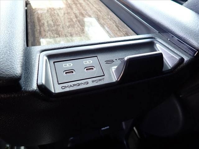 Certified 2026 Toyota Sienna Limited AWD/4WD image 12