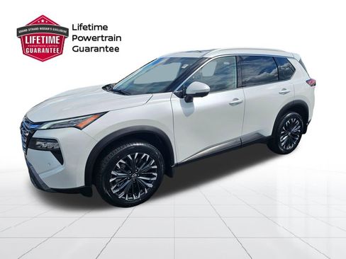 Used 2025 Nissan Rogue SL w/ Tech Package FWD image 1