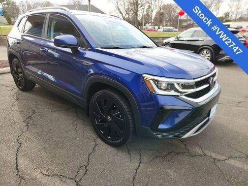 Certified 2024 Volkswagen Taos SEL image 6