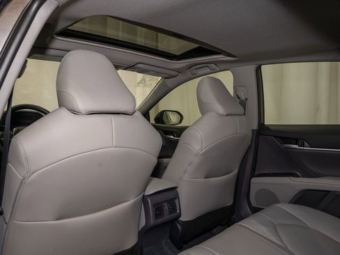 Used 2024 Toyota Camry XLE image 8