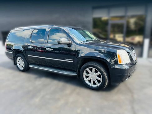 Used 2013 GMC Yukon XL Denali AWD/4WD image 7