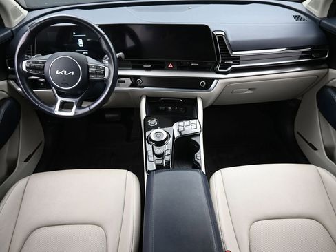 Used 2025 Kia Sportage EX w/ EX Premium Package image 14