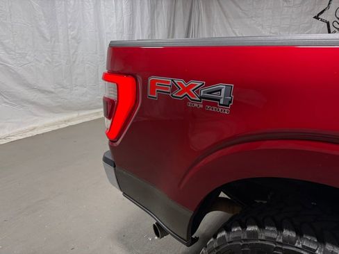 Used 2022 Ford F150 Lariat w/ Max Trailer Tow Package image 19