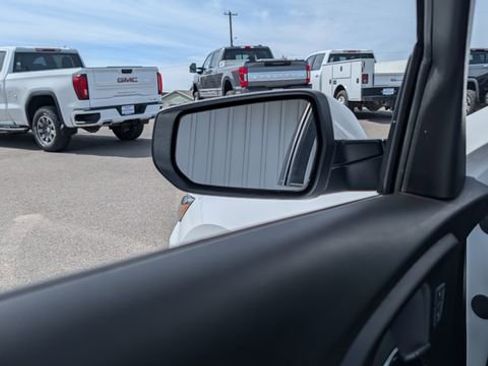 Used 2025 Chevrolet Malibu LS image 32