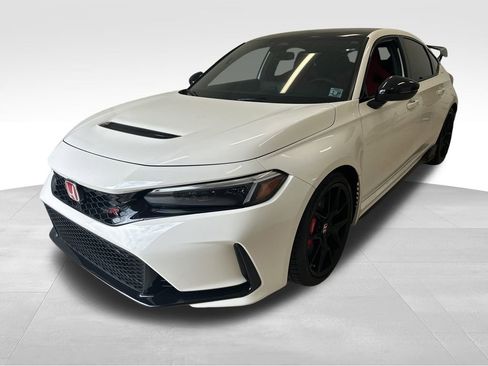Used 2025 Honda Civic Type R image 4