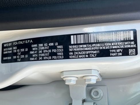 Used 2023 Jeep Renegade Latitude image 20