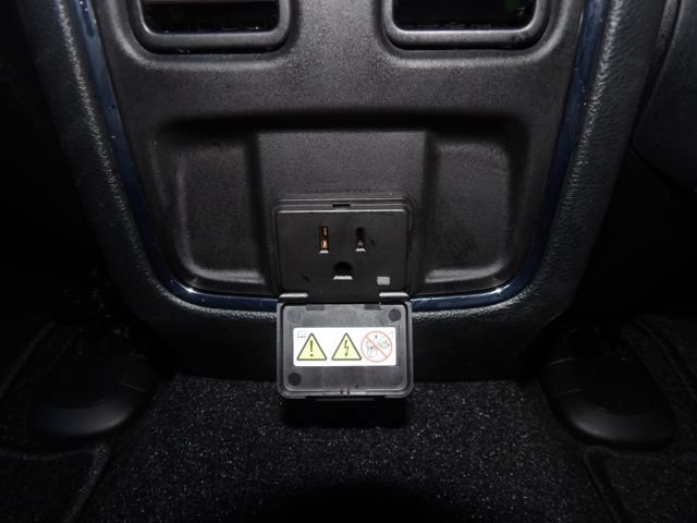 Used 2022 Jeep Grand Cherokee Laredo X AWD/4WD image 12