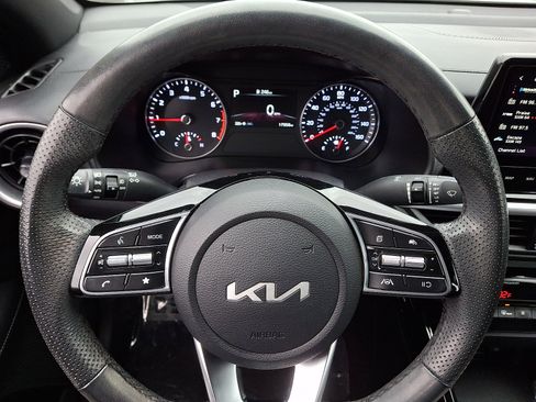 Used 2023 Kia Forte GT-Line image 19