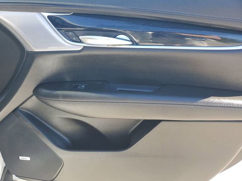 Used 2025 Cadillac XT5 Premium Luxury image 46