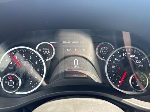 Used 2025 RAM 1500 Tradesman AWD/4WD image 11