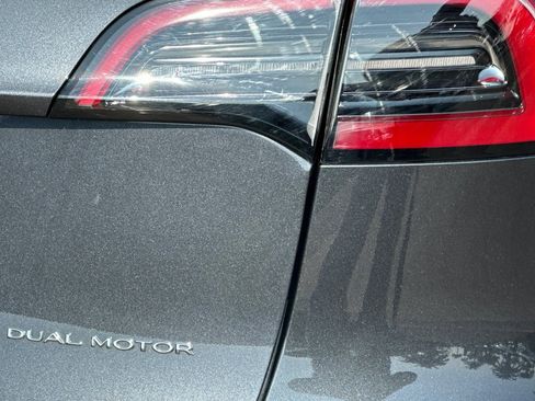 Used 2025 Tesla Model Y Long Range image 28