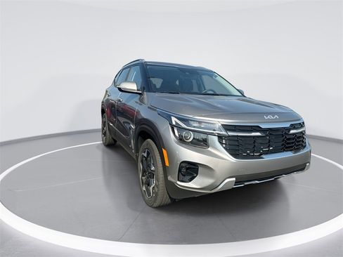 New 2026 Kia Seltos S image 2