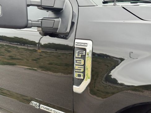 Used 2021 Ford F350 Platinum AWD/4WD image 17