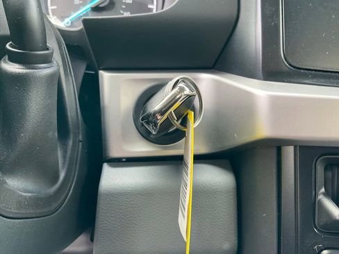 New 2025 Ford F250 XL w/ XL Chrome Package image 25