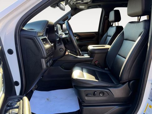 Used 2022 Chevrolet Tahoe Z71 w/ Z71 Off-Road Package image 11