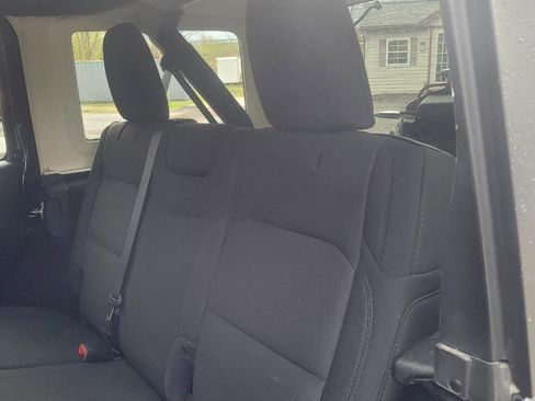 Used 2020 Jeep Wrangler Unlimited Sport AWD/4WD image 35